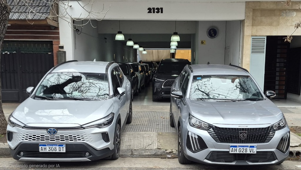 Fachada y Salón de Ventas Autocarril Móviles